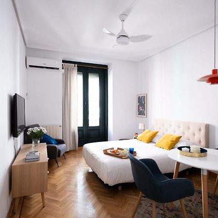 Estudio Calle Del Barquillo Madrid Exterior foto